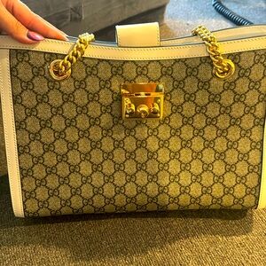 Gucci PADLOCK MEDIUM SHOULDER BAG
